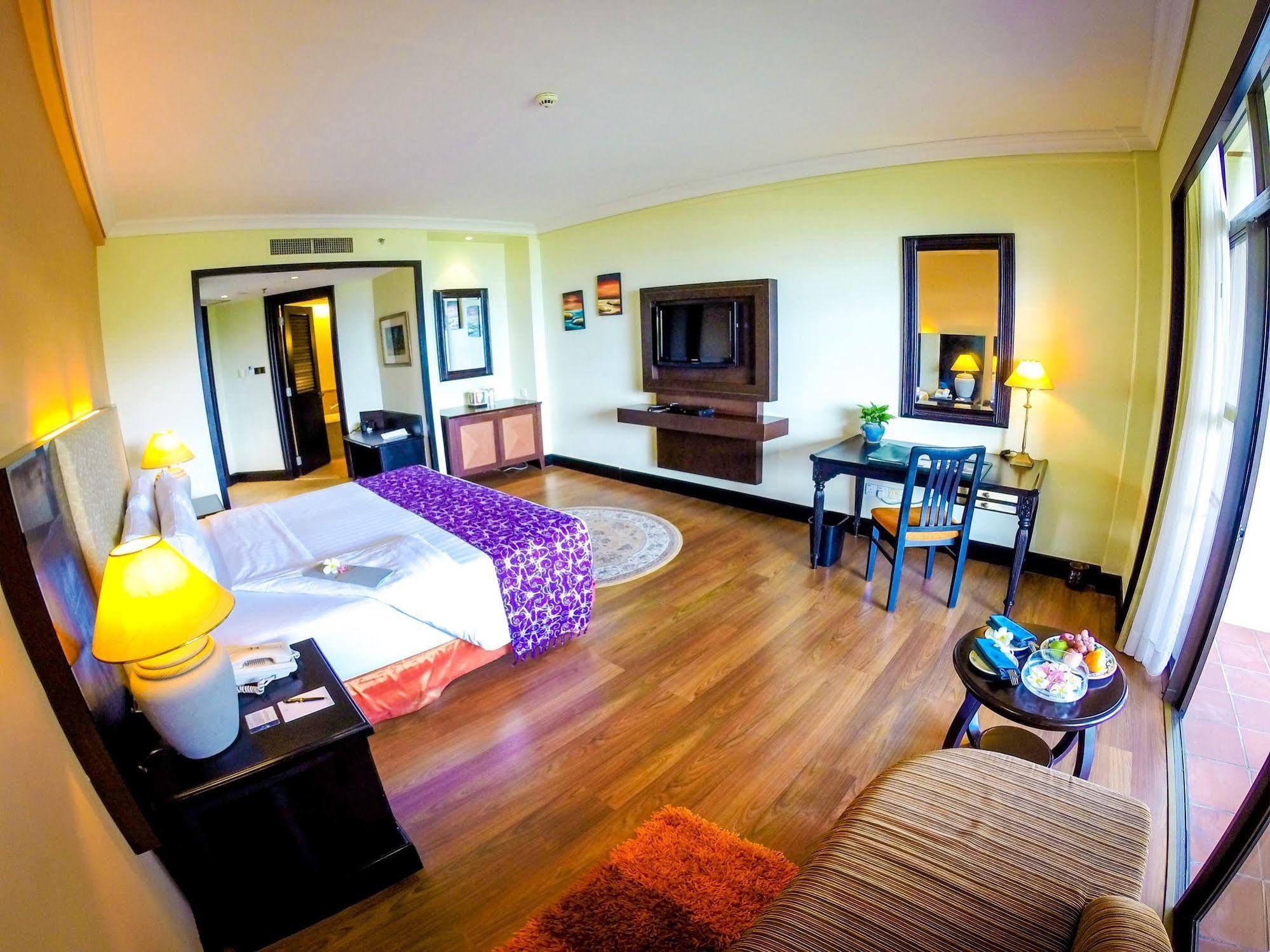 Villa At Nexus Resort & Spa Karambunai Kampong Bikasan Extérieur photo