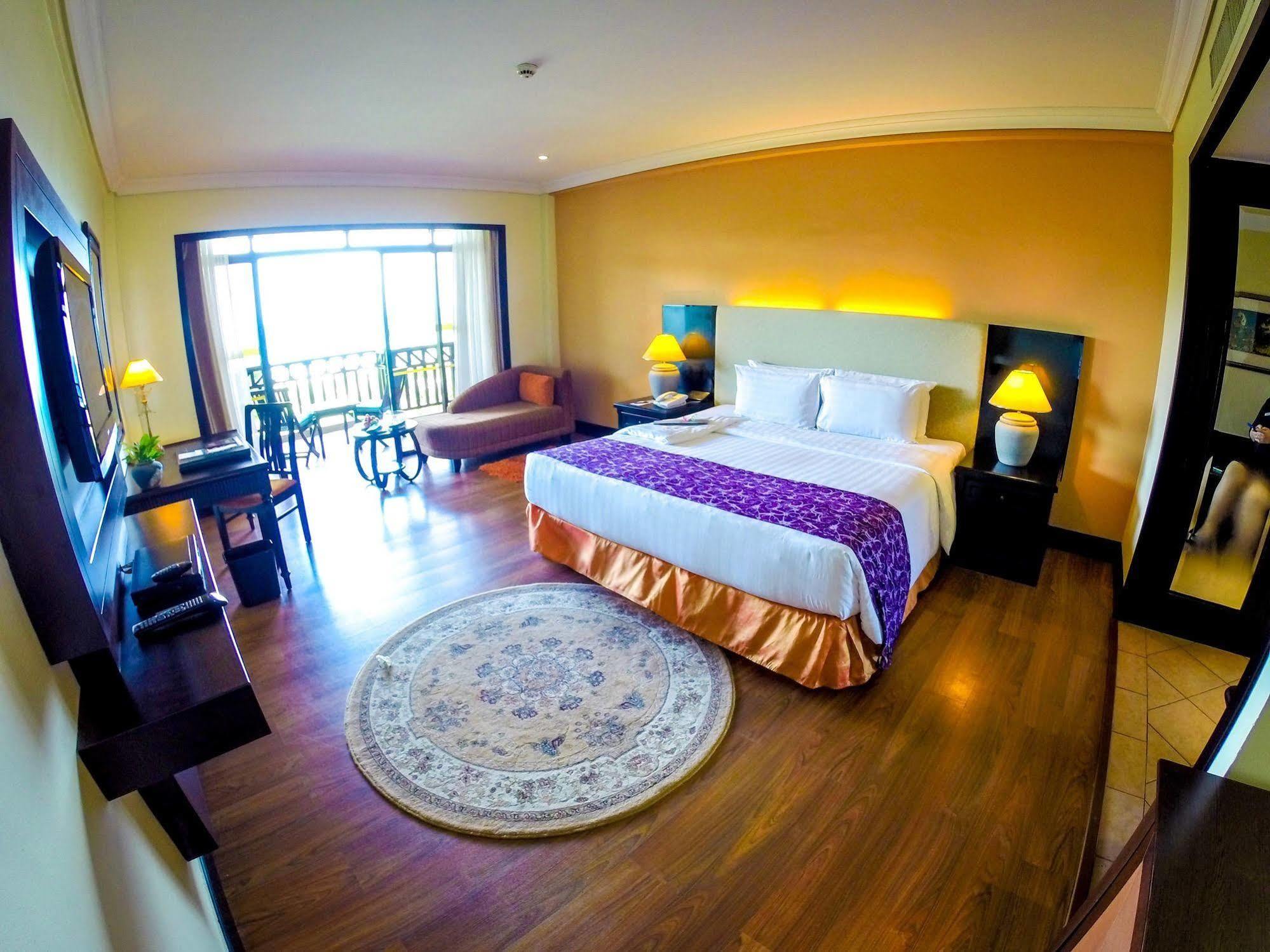 Villa At Nexus Resort & Spa Karambunai Kampong Bikasan Extérieur photo