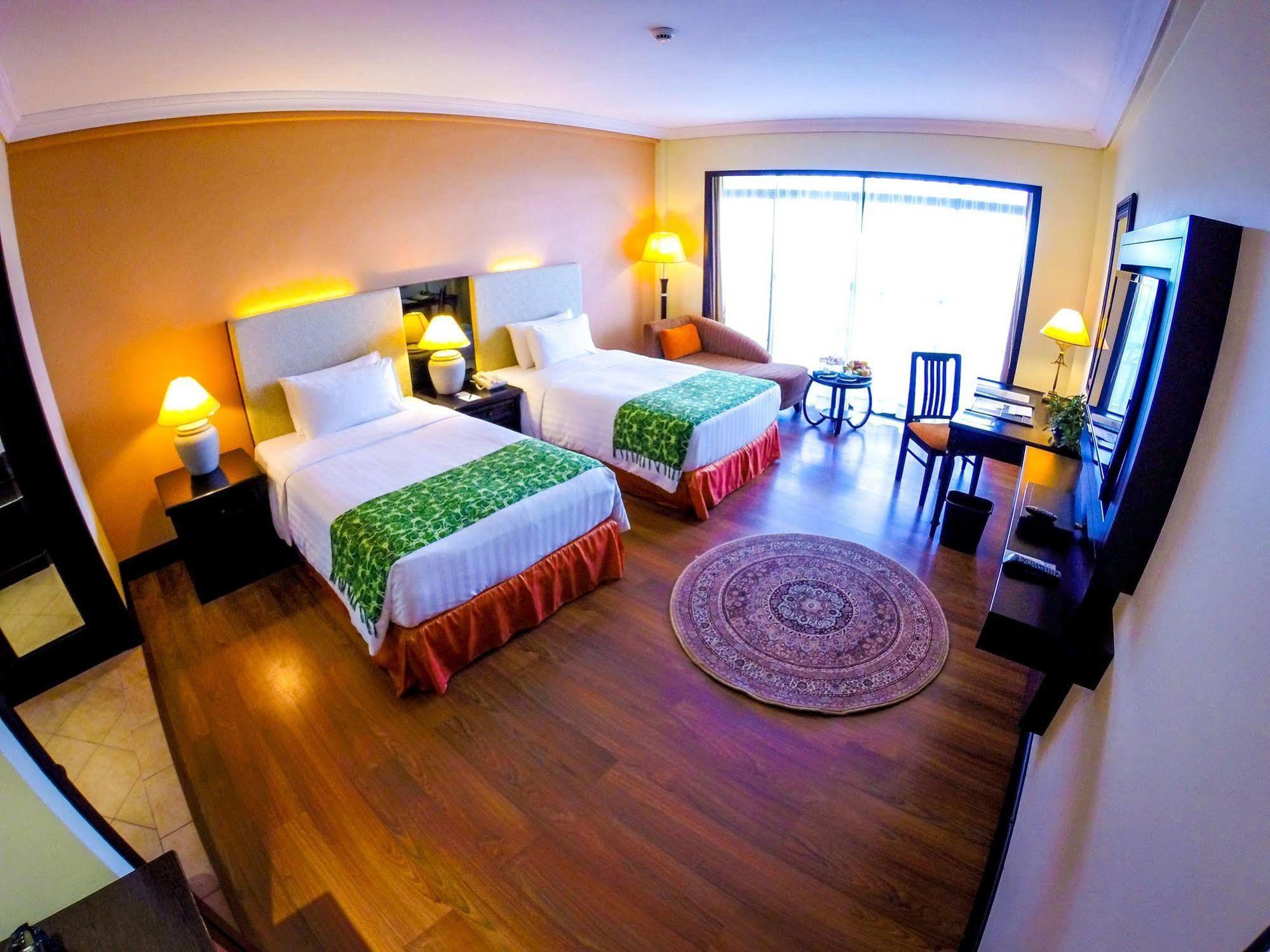 Villa At Nexus Resort & Spa Karambunai Kampong Bikasan Extérieur photo