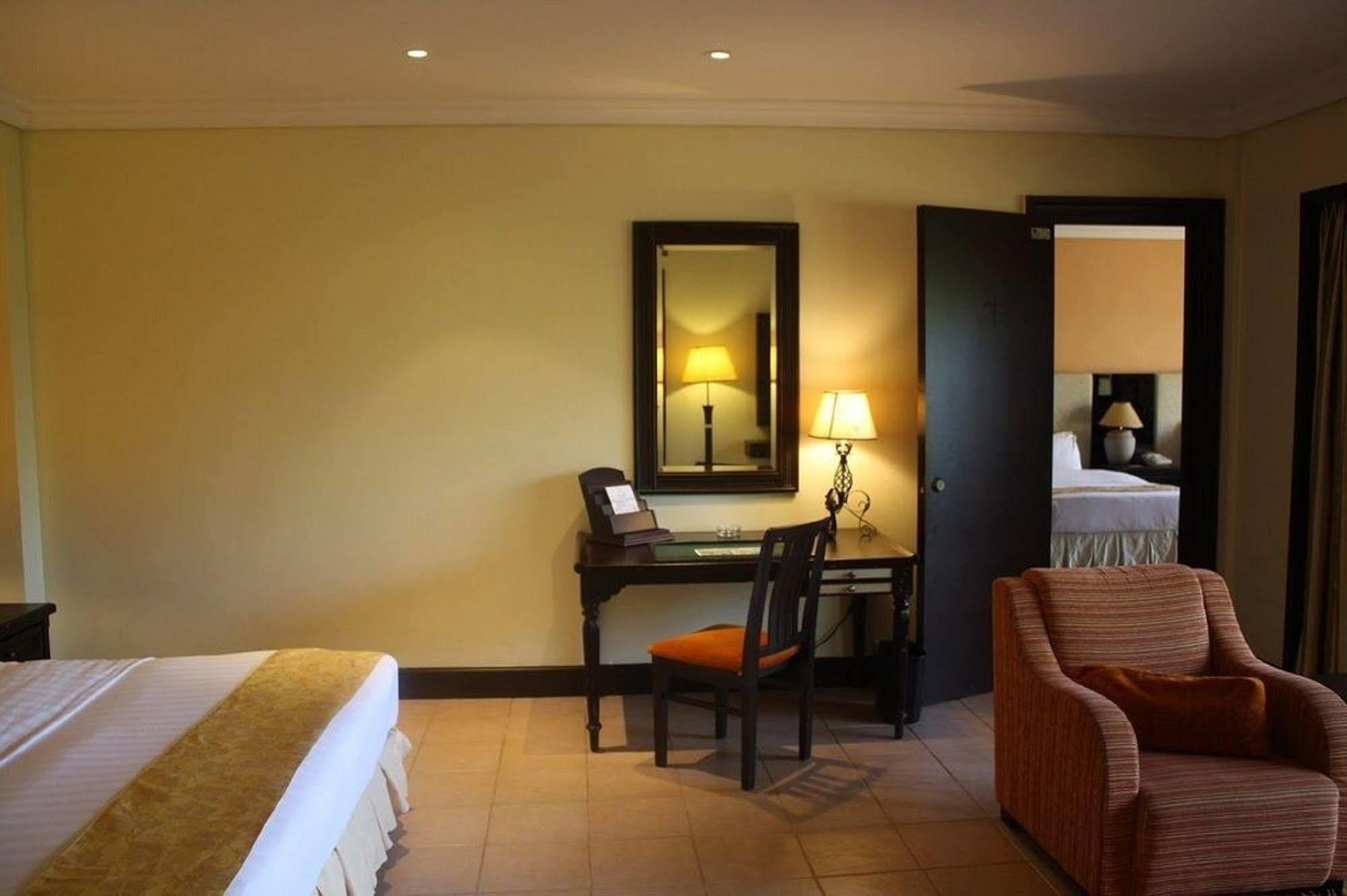 Villa At Nexus Resort & Spa Karambunai Kampong Bikasan Extérieur photo
