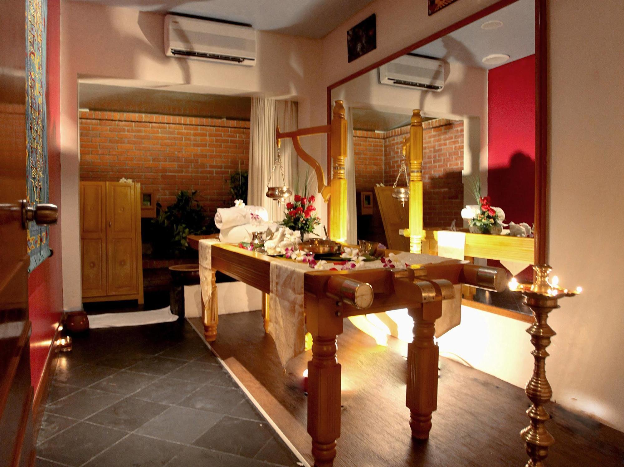 Villa At Nexus Resort & Spa Karambunai Kampong Bikasan Extérieur photo